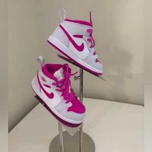 Jordan 1 Mid (Toddler US 8C)